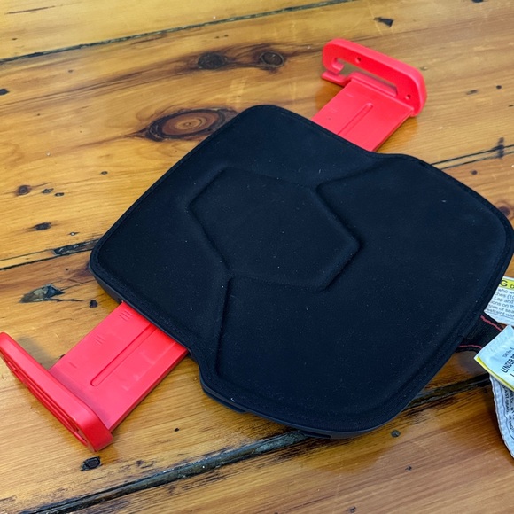 mifold portable lightweight booster seat - Picture 6 of 6